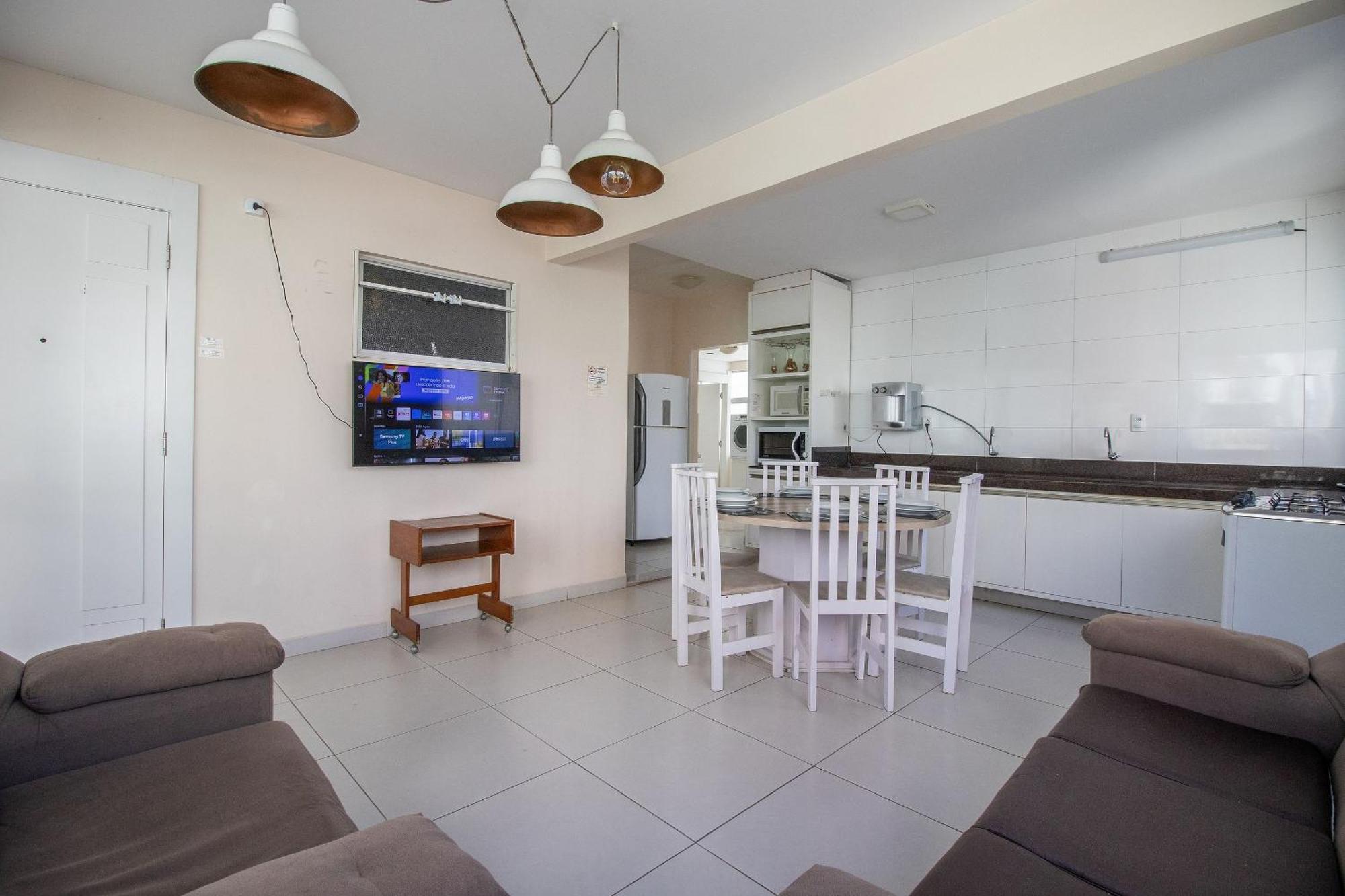 Apartamento Plt41 - Sacada Ampla Com Churrasqueira, 3 *