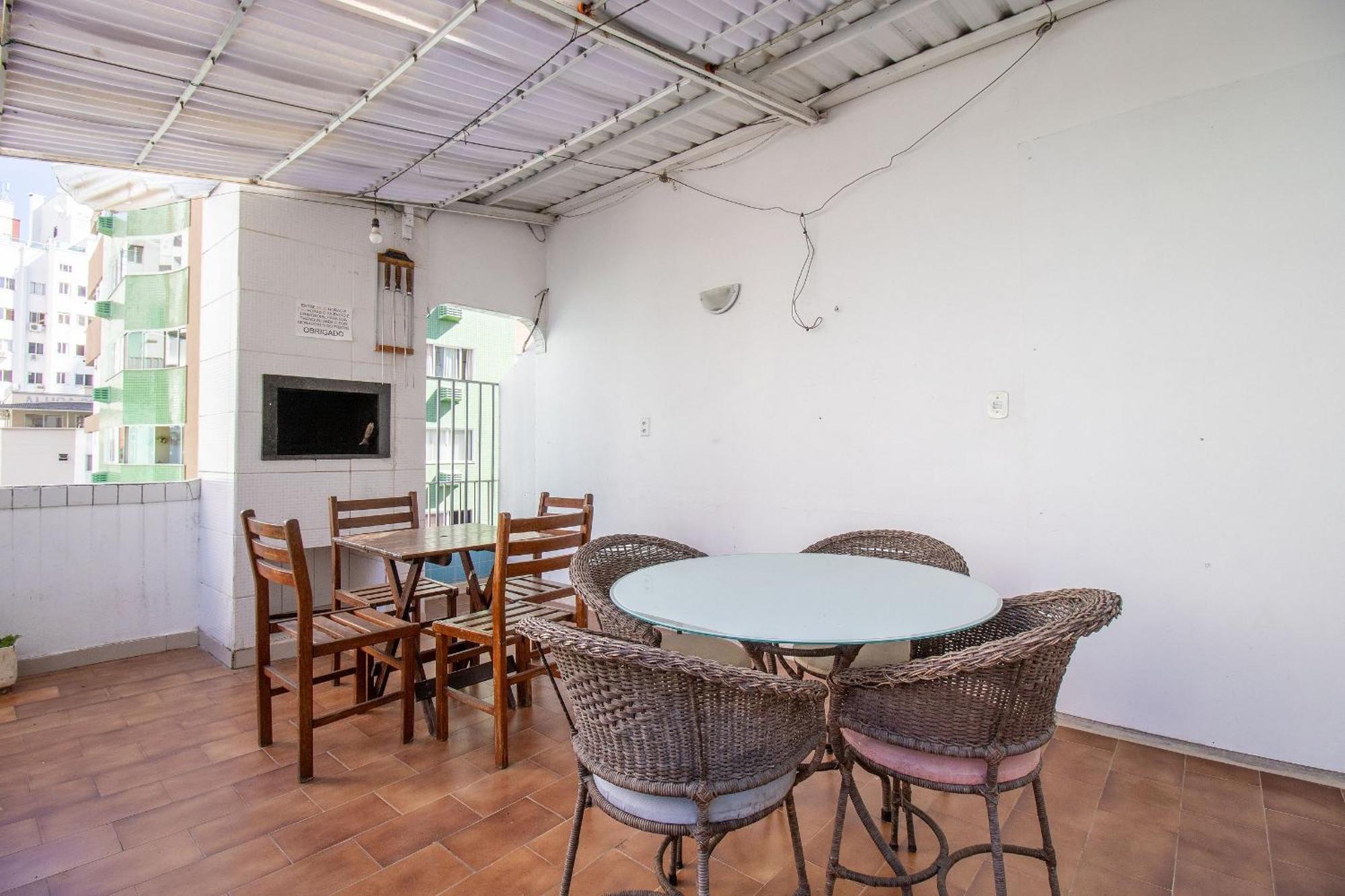 Plt41 - Sacada Ampla Com Churrasqueira, 3 Apartamento
